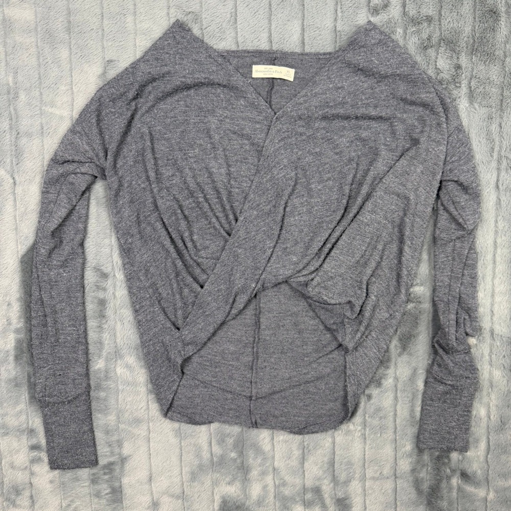 Abercrombie & Fitch Grey Twist Front Long Sleeve Knit Top XS Slouchy V-Neck 8404